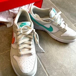 Worn 1x. Island Twist Nike Dunks! EXCELLENT CONDITION